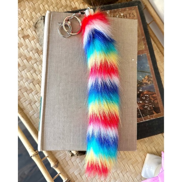 Accessories - Faux Fox Tail Keychain
